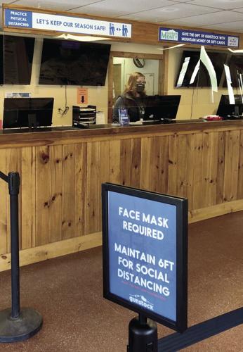 GUNSTOCK WELCOME COUNTER