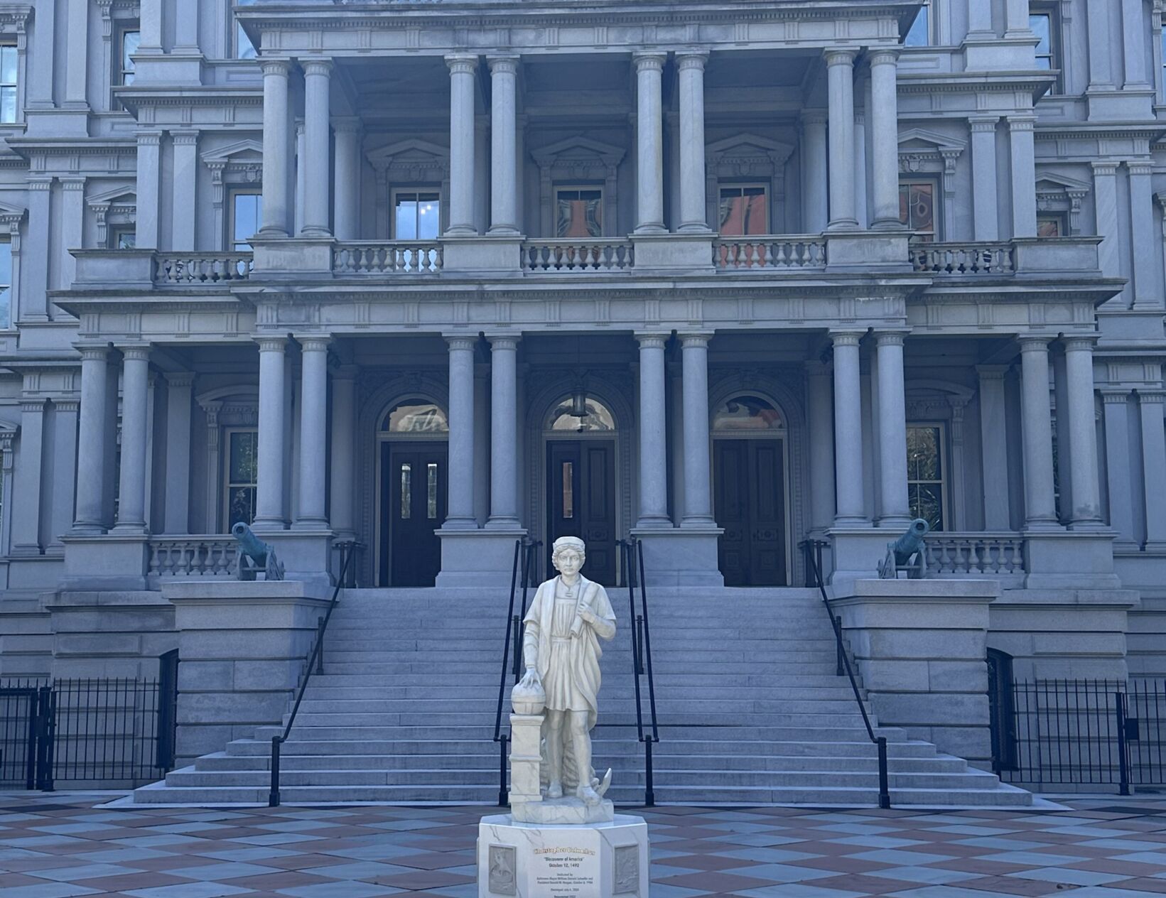 Baltimore's Toppled Columbus Statue Revived on White House Campus