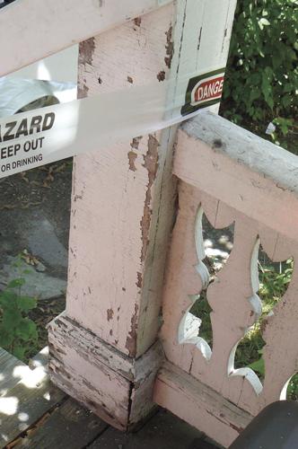 Lead hazard sign