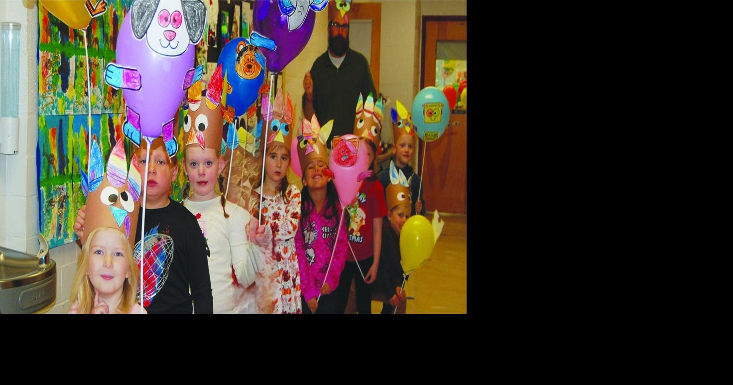 Sanbornton Central School kindergarten school students create Thanksgiving Parade