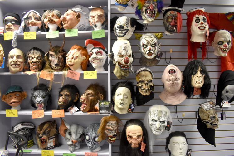 10-30 Halloween Masks