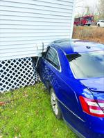Teen flees police, crashes into unoccupied New Hampton house