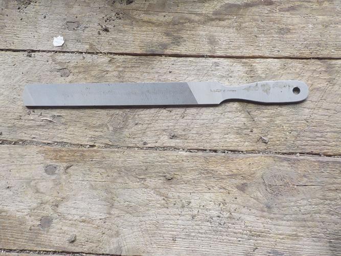 This file is a double-cut file, called a mill bastard