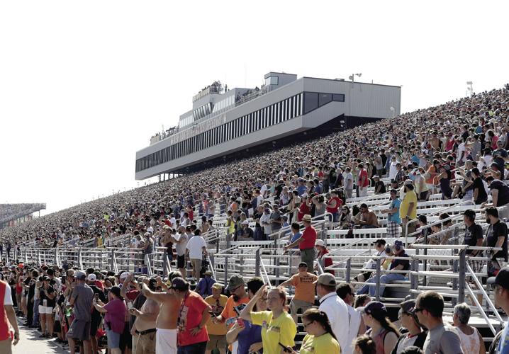 04-14 NHMS race fans Harold Hinsen