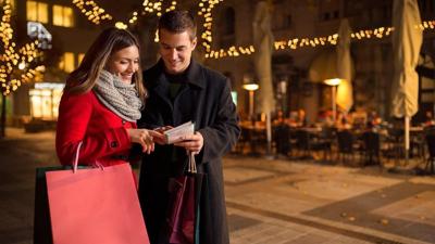 Wrapping up the year: Plan your holiday budget with tools from Capital One