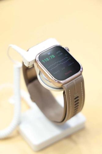 HUAWEI WATCH D3 Makes Early Debut at ESC Congress 2026: A New Era in Wrist-Based Blood Pressure Management