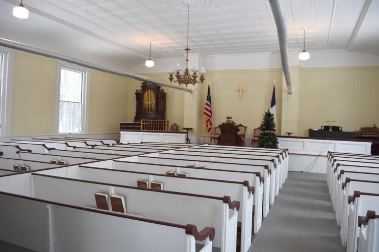 01-09 Gilmanton Church interior