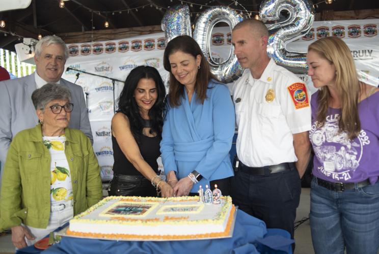 Cutting the cake