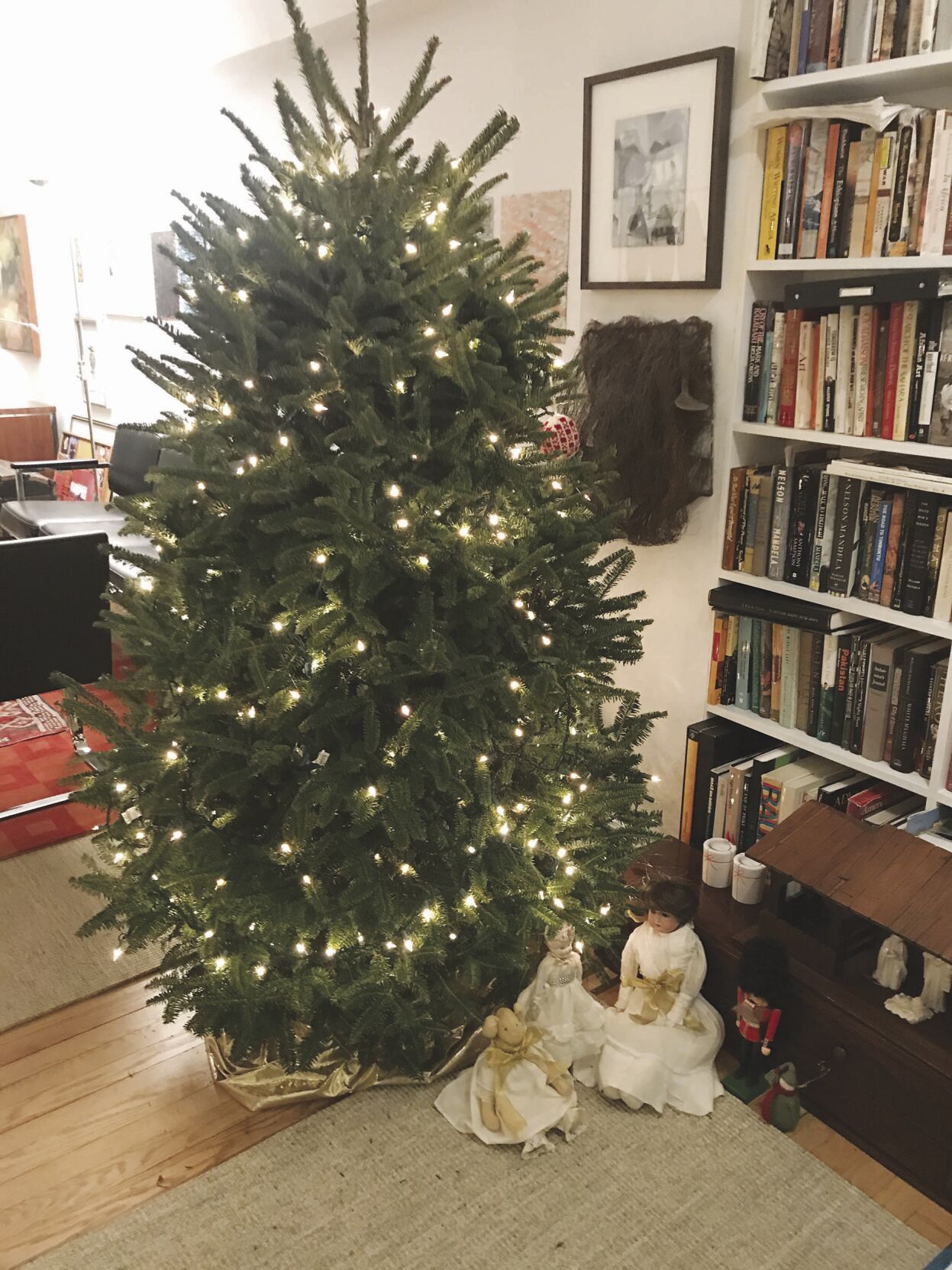 Lakestyle gift giving tree