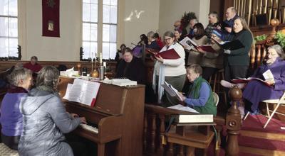 12-11 SANDWICH SINGERS