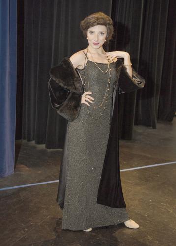 06-27 LS FunnyGirl_21Jun19540235