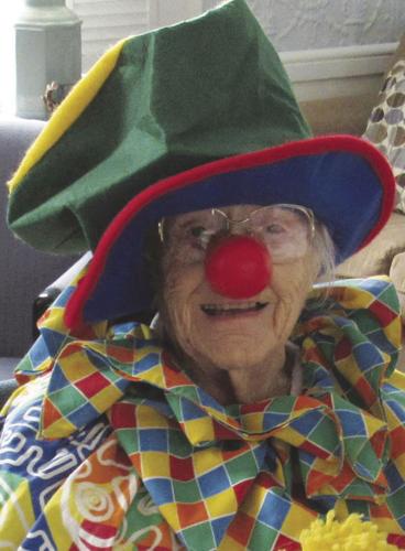 07-14 Obit Gilman_Gertrude clown