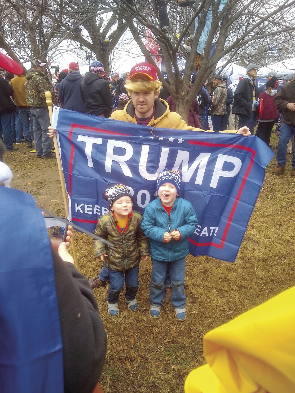 01-08 Boys and Dad for Trump-1.jpg