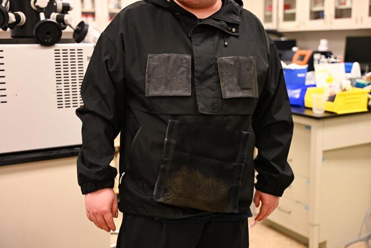 New high tech jacket pulls drinking water from thin air