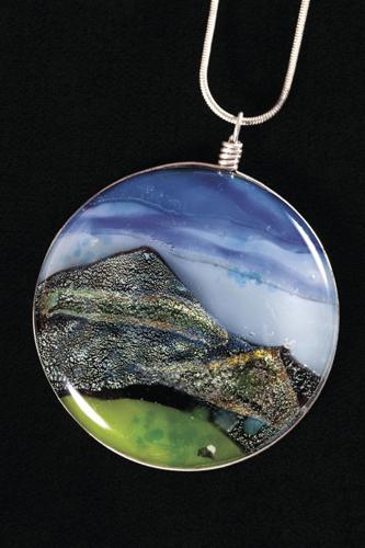 League of NH Craftsmen offers pendant-making classes