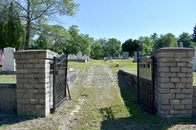 07-30 Pine Hill Cemetery gate