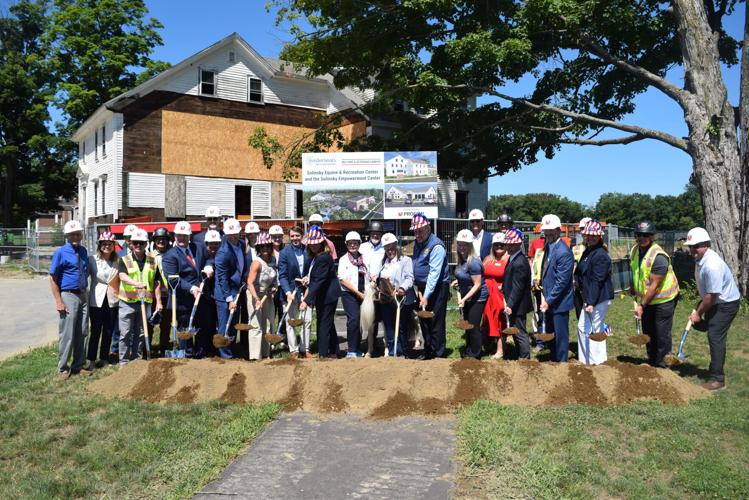 Groundbreaking dignitaries