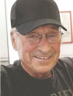 08-01 OBIT StanleyRaymondWeeks.jpg