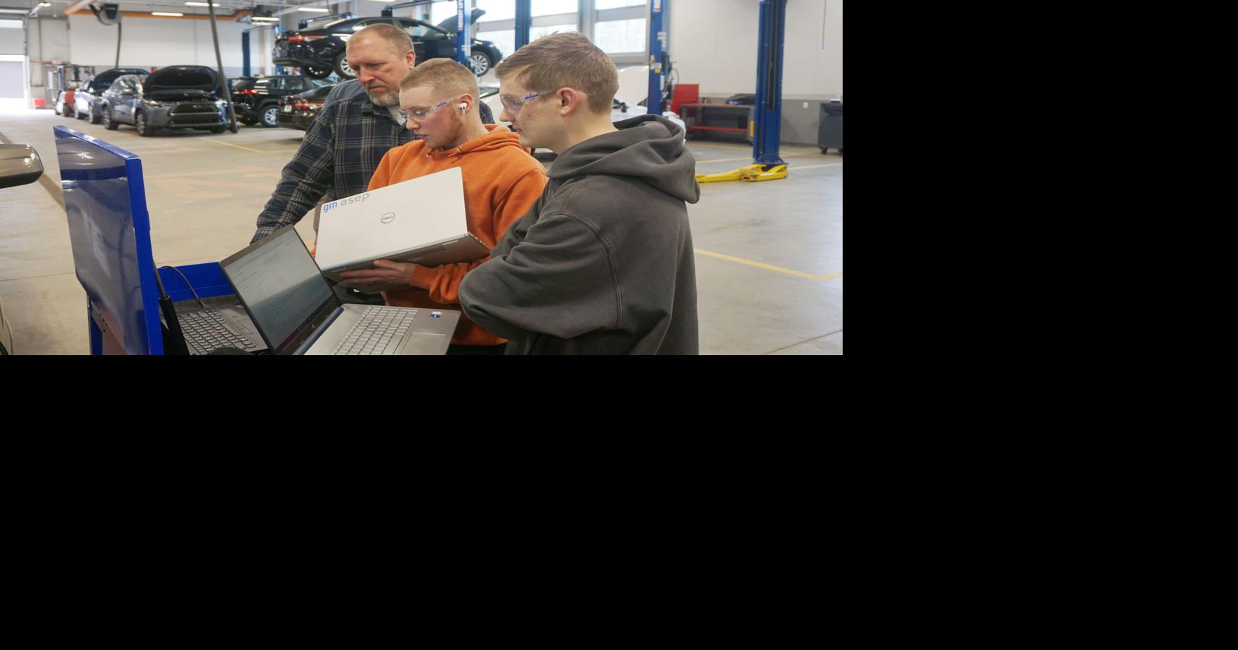 Scholarships for LRCC students help fuel pipeline for auto industry workforce demand