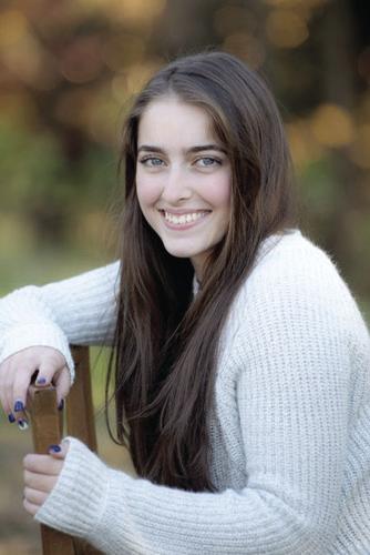 04-22 Srs BRENNA.jpg