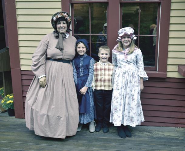 Winnifred Boynton and grandchildren