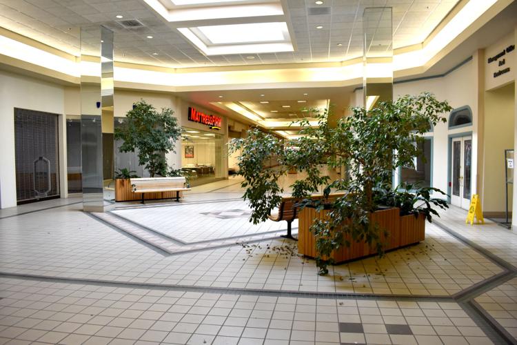 02-12 Belknap Mall interior