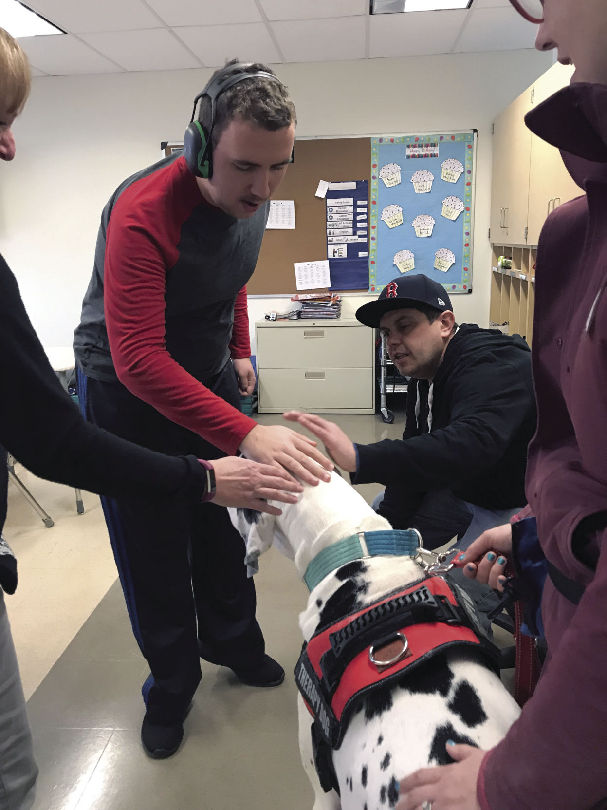 04-23 COM SYC Therapy Dog2