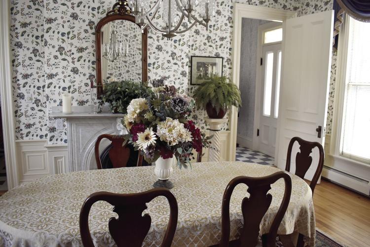 09-16 Busiel House Dining Room