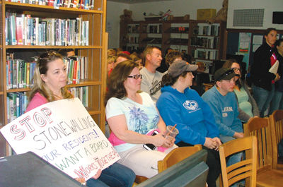 More protest in Alton - School Board finally chooses chairman but parents push back