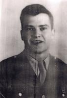 Battle of Bulge Veteran shares story behind photograph