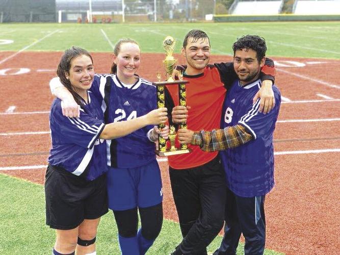 Senior Class with the trophy.