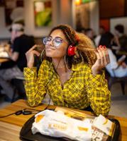 Can music manipulate how food tastes?