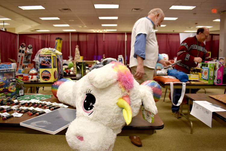 12-07 Auction volunteers David Bob