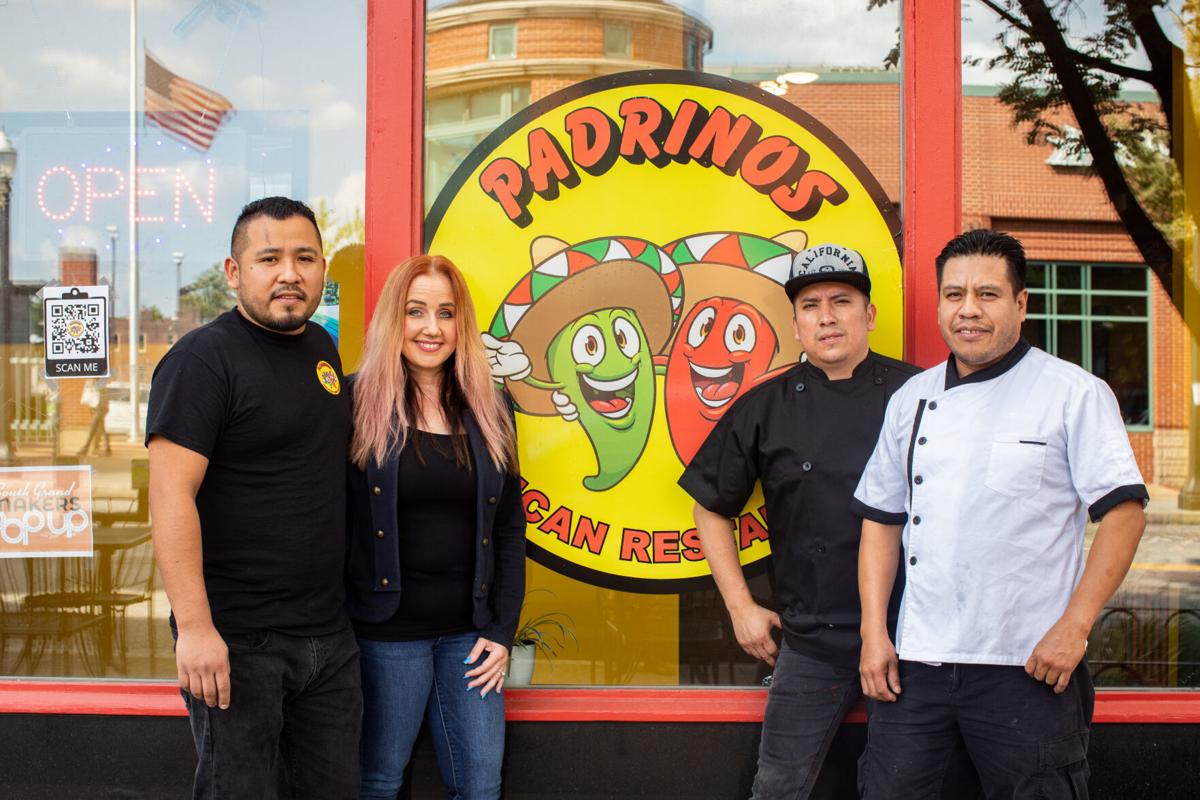PadrinosHiRes-02-Enrique-Robles-Christina-Robles-Ciro-Trapala-Rafa-Rosas.jpg