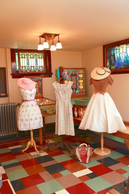Vintage and Resale Shopping 2