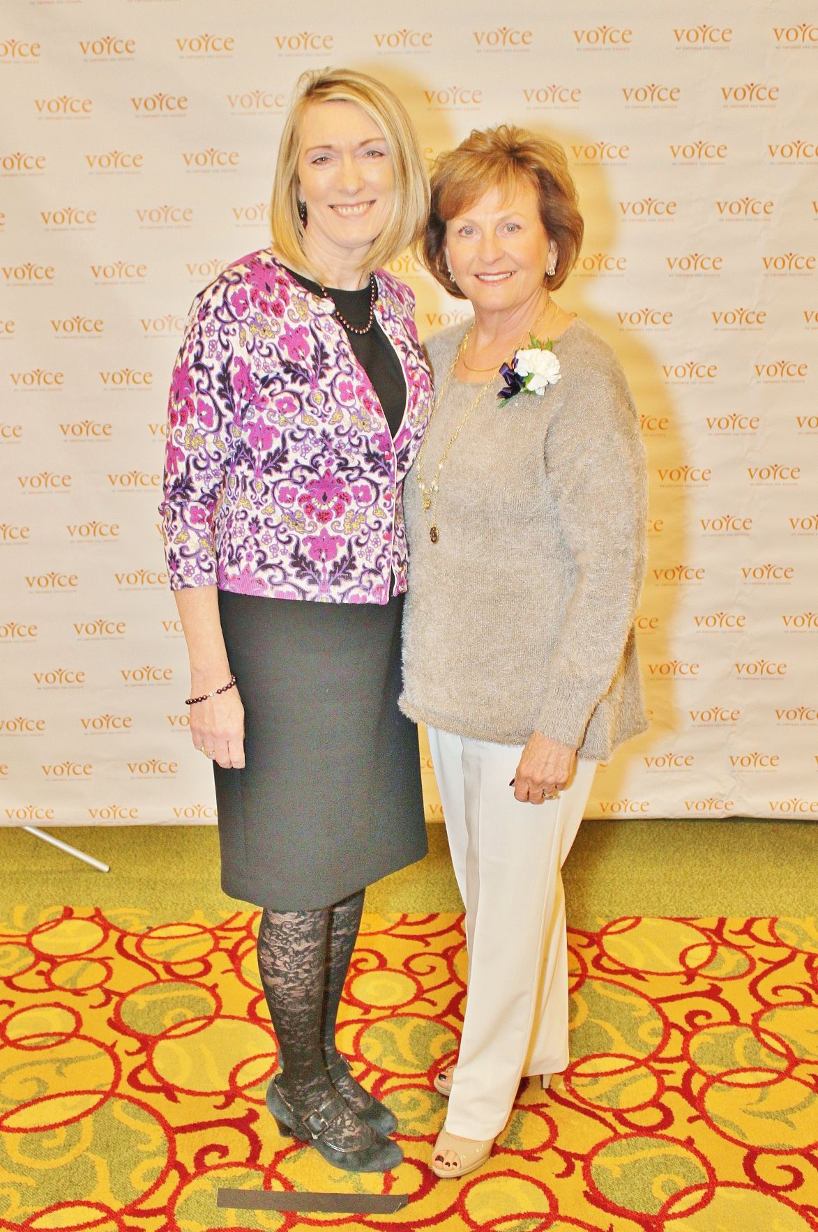 Paula Minogue, Kathy Farnham