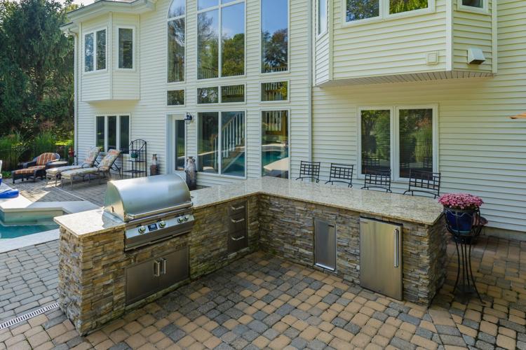 Distinctive Property 100 Ballas Court