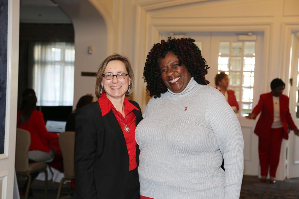 Julie Davidson, Alisa Williams