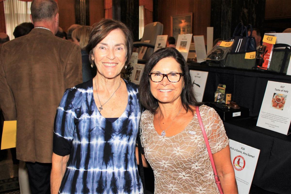 Suzanne Stokes, Linda Whelan