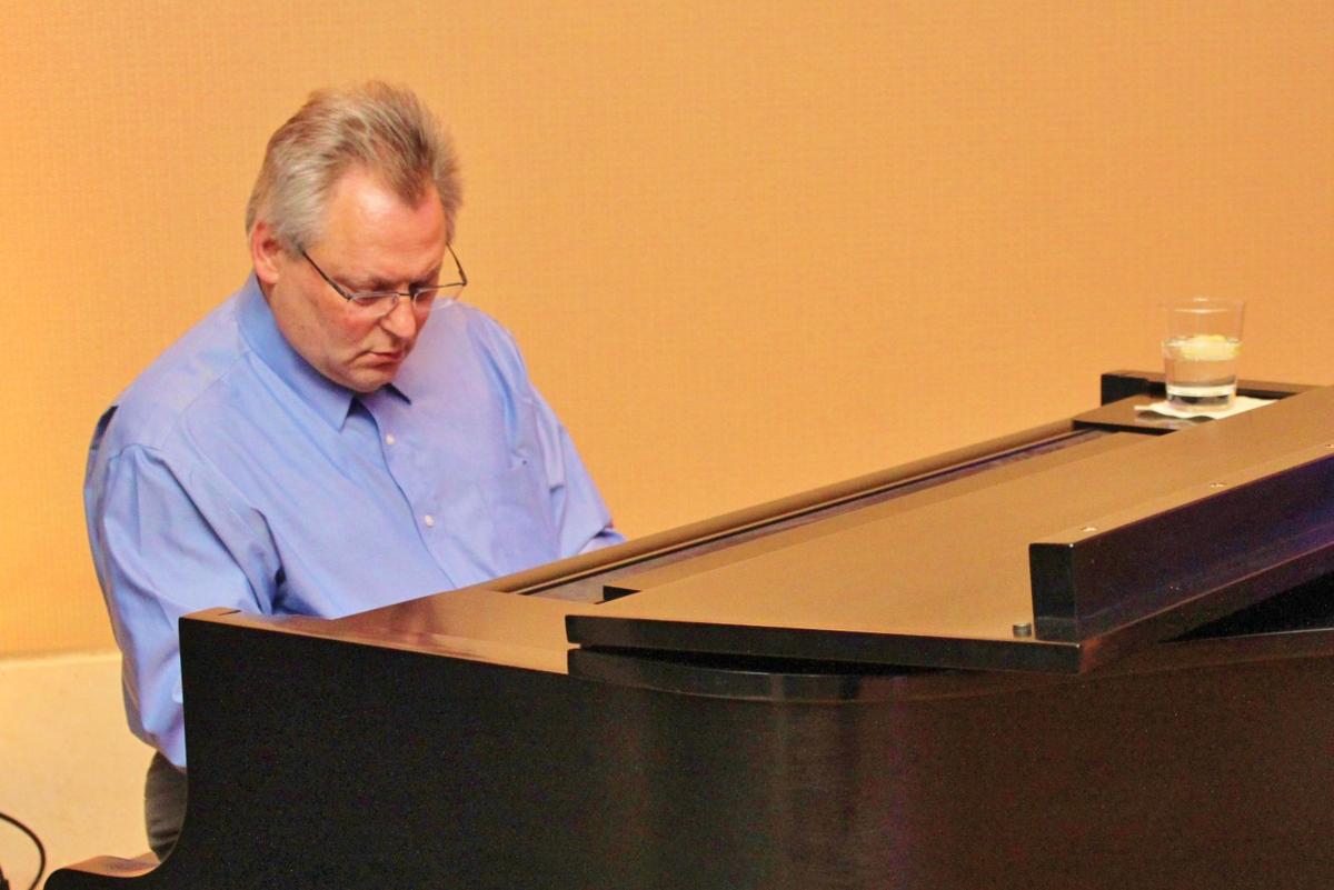Pianist Tim Garcia