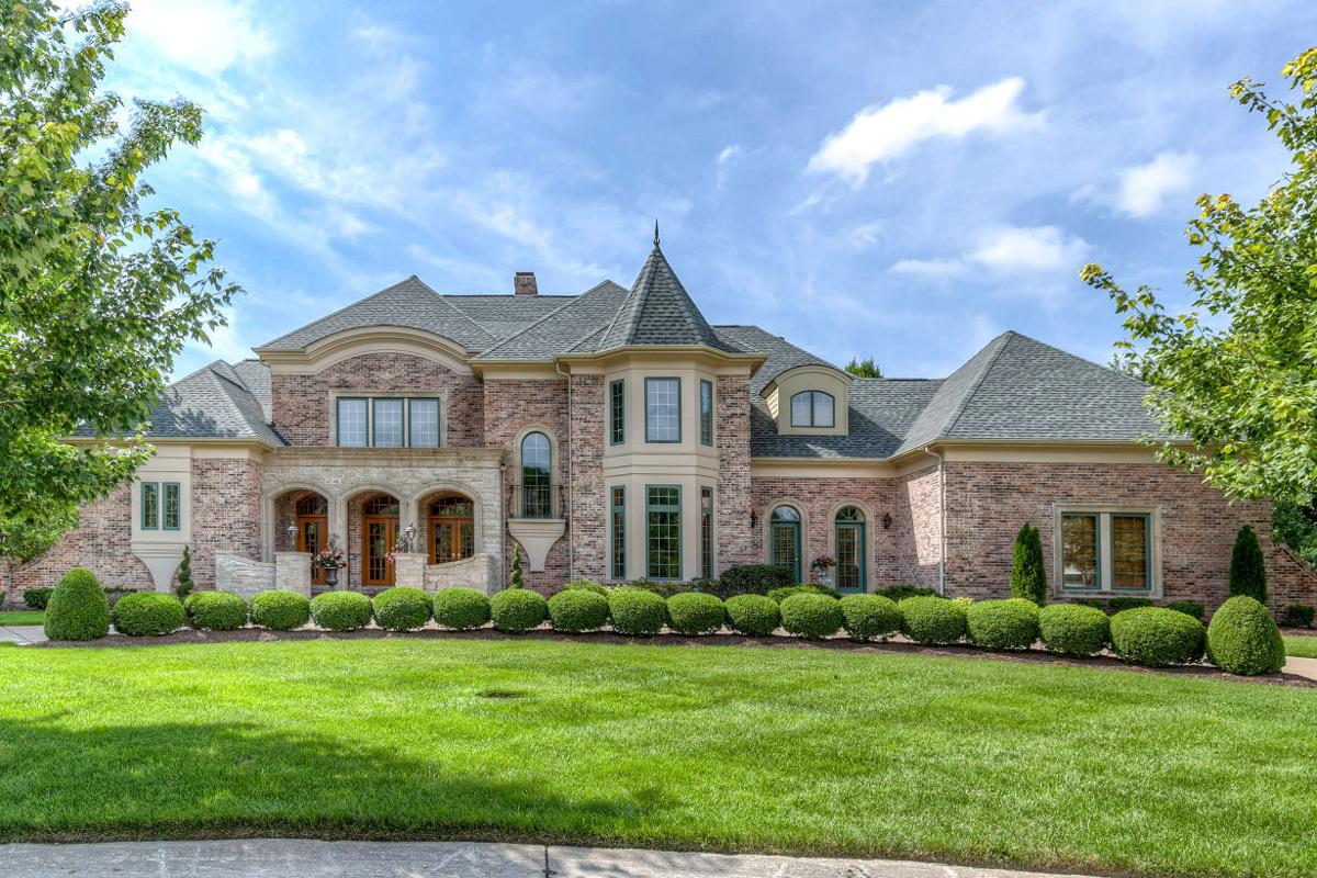 Distinctive Property 1173 Greystone Manor Parkway Distinctive