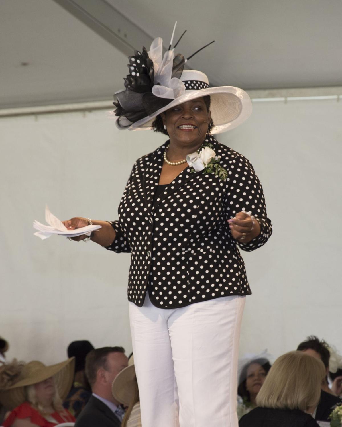 060817HatLuncheon24.JPG