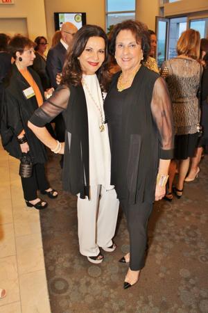 Galia Movitz, Jeanne Pass