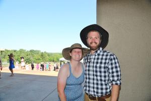 Cassi Lundeen, Aaron Vossen