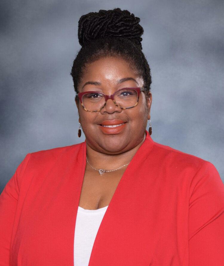 Kisha Lee makes history as Ladue Schools Board of Education’s first