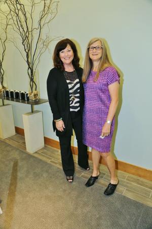 Annie Seal, Marlys Schuh