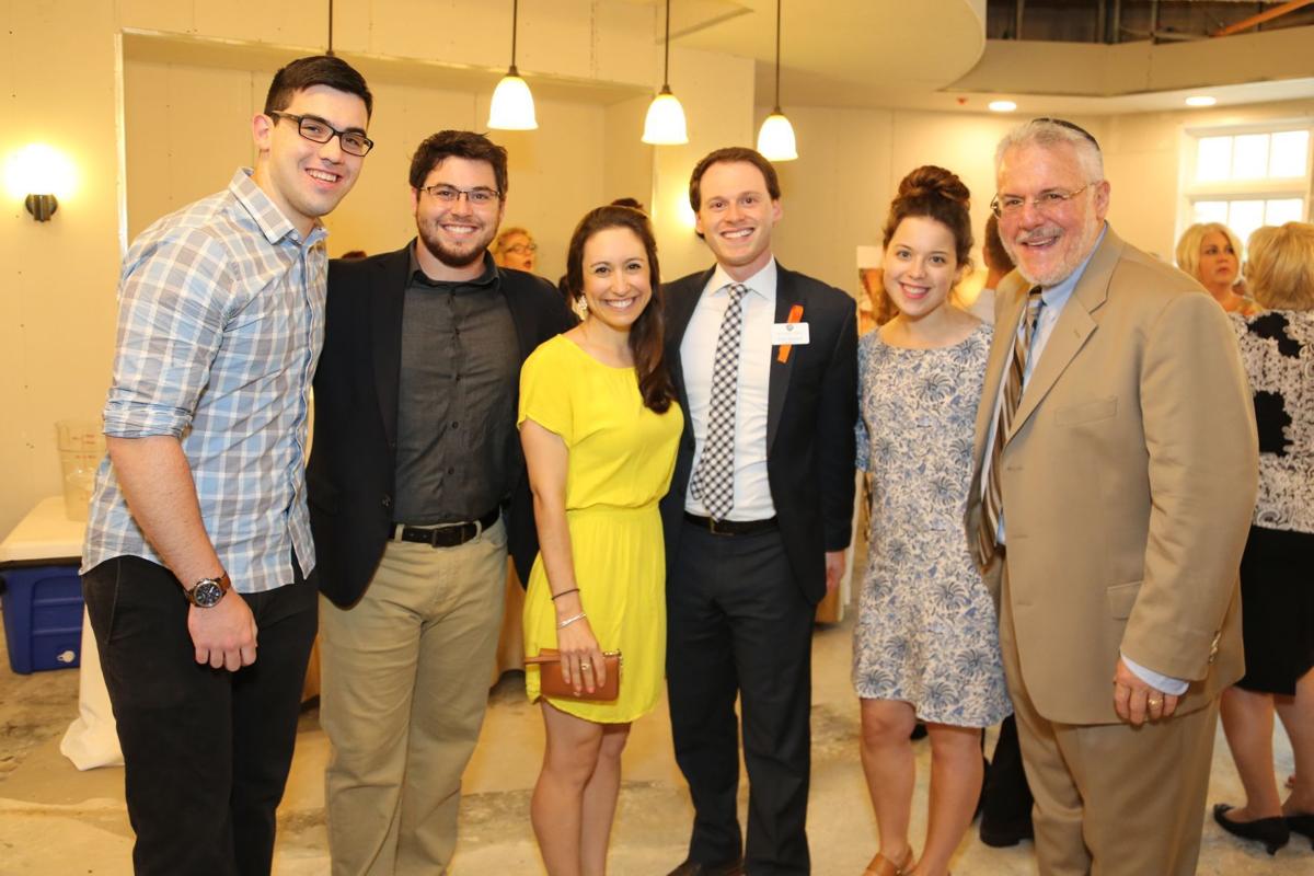 Benjy, Josh, Rachel, Zack, Gabby and Charlie Deutsch
