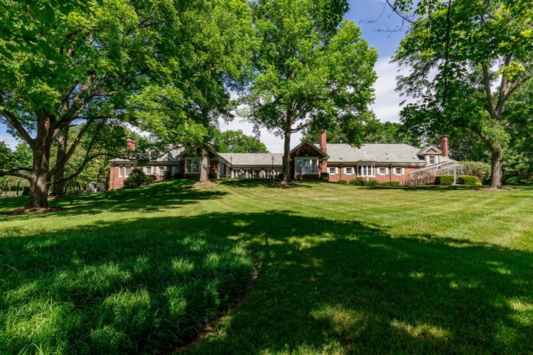 Distinctive Property 5 Apple Tree Lane