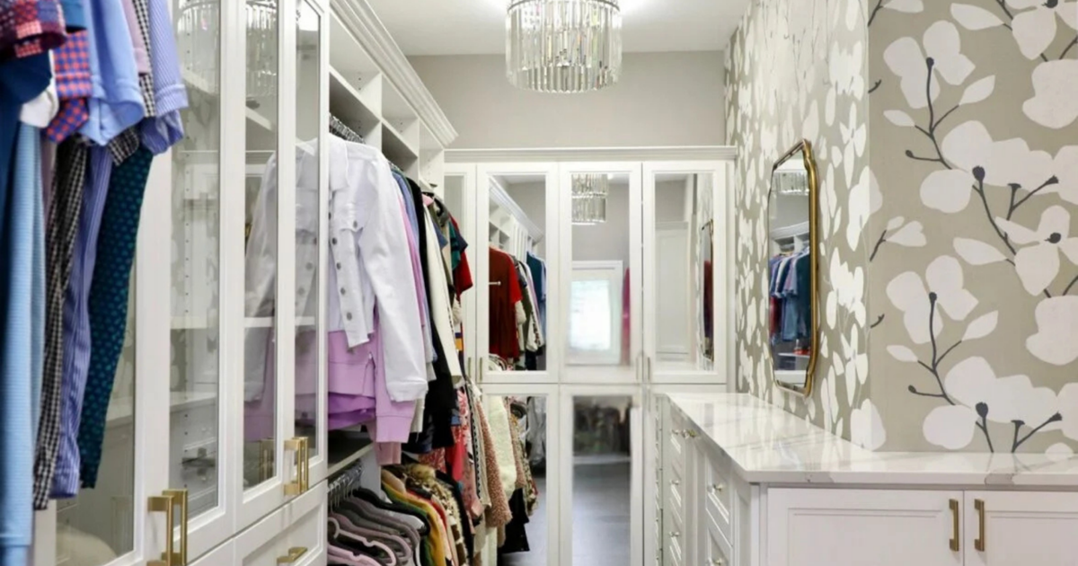 Saint Louis Closet Co. creates a bright and beautiful closet