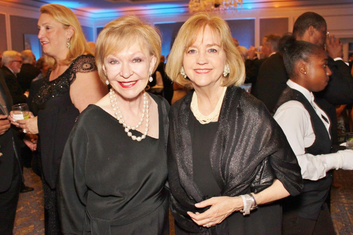 Donna Wilkinson, Lyda Krewson
